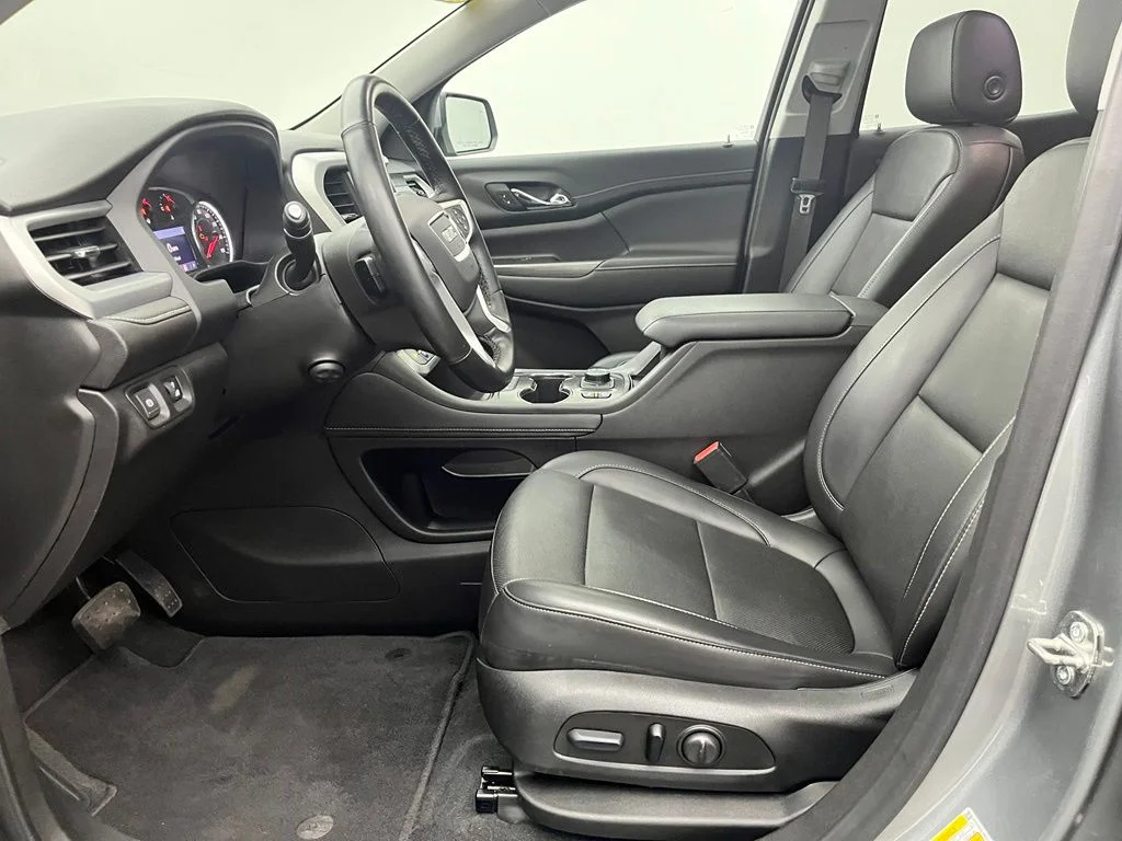 Used 2023 Silver GMC SLT image 21