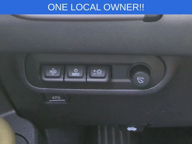 Used 2024 Silver GMC AT4 image 19