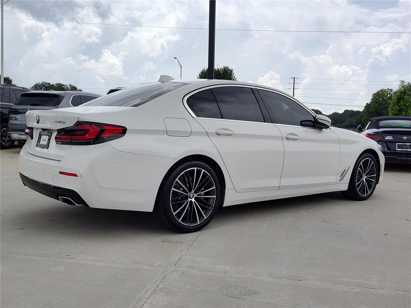 Certified Used 2023 Alpine White BMW 530e image 6