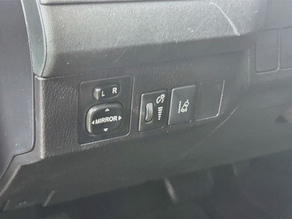 Used 2018 Gray Toyota LE image 10