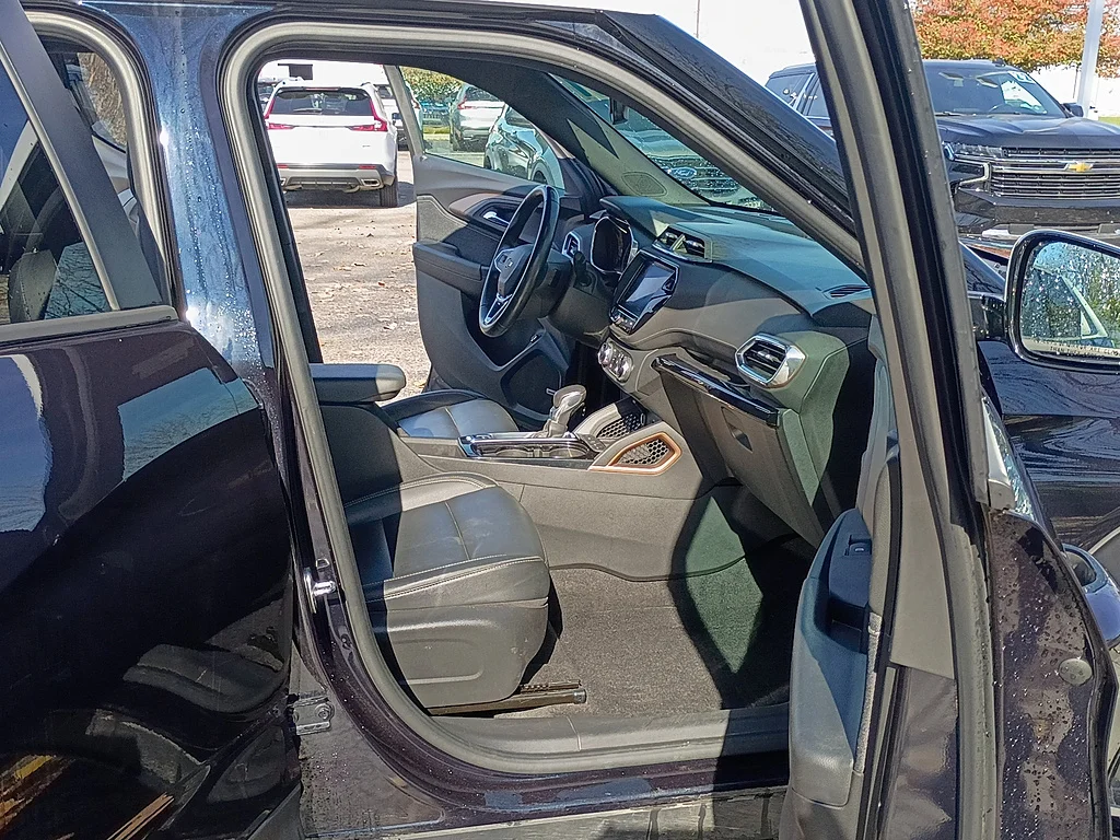 Used 2021 Midnight Blue Metallic Chevrolet ACTIV image 16