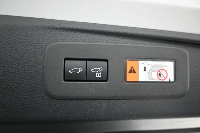 Used 2024 White Lexus 550 Premium image 11
