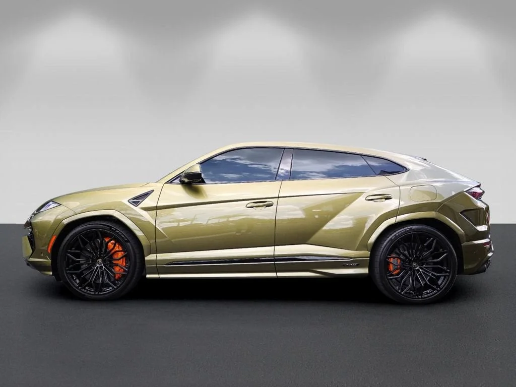 Used 2026 Verde Gea Lucido Metallic Lamborghini SE image 6