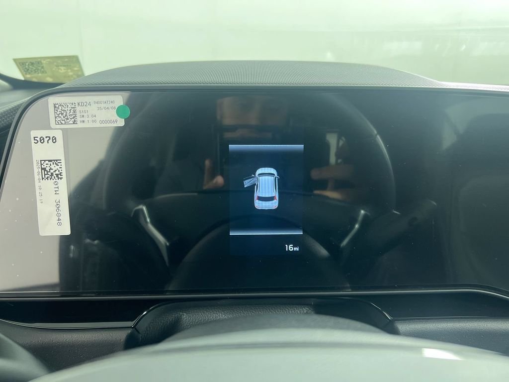 New 2026 Interstellar Gray Kia SX image 22