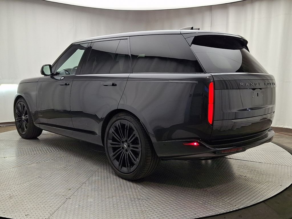 Used 2023  Land Rover Autobiography image 6