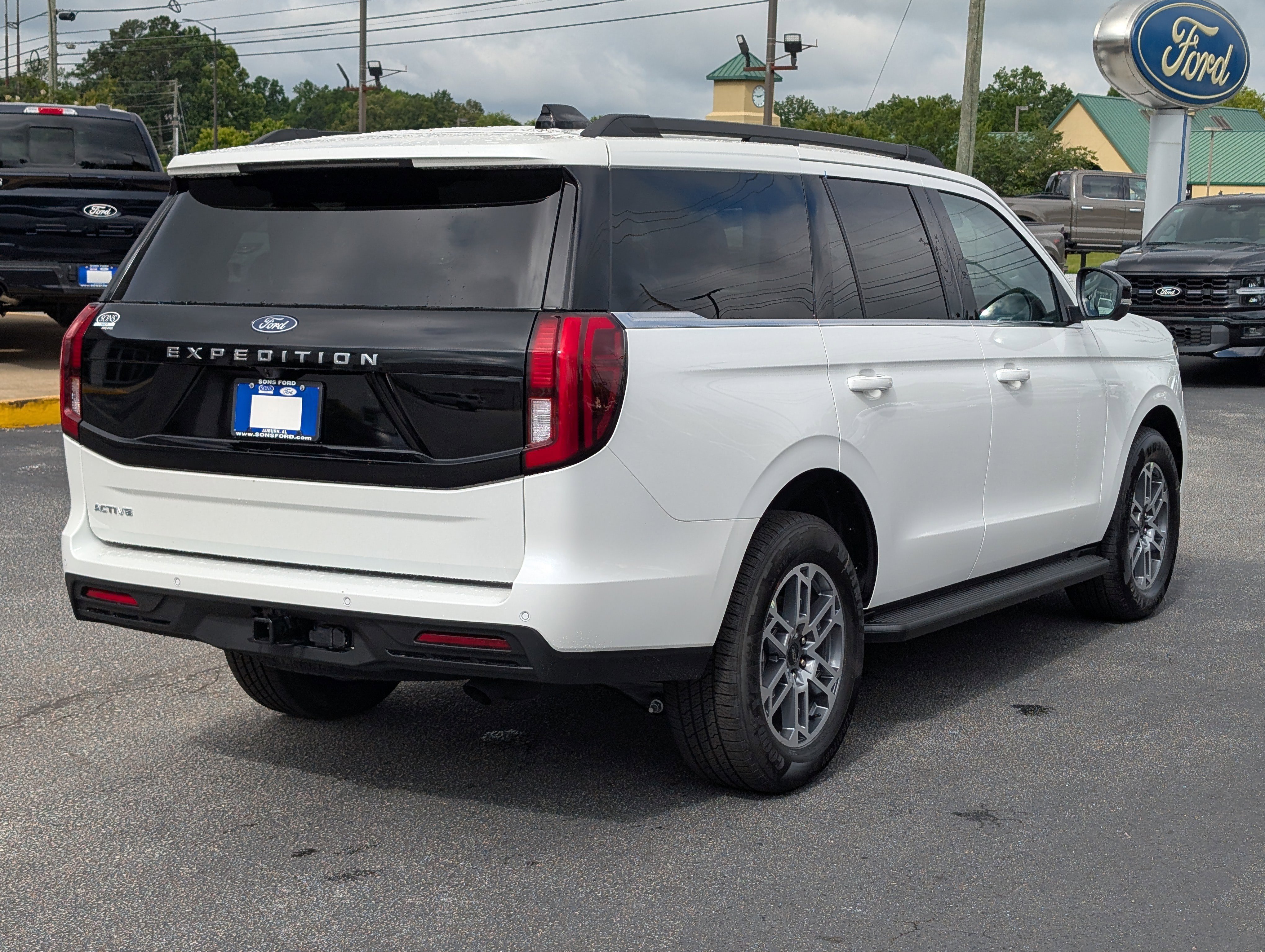 New 2026 Star White Metallic Tri-Coat FORD Active image 9