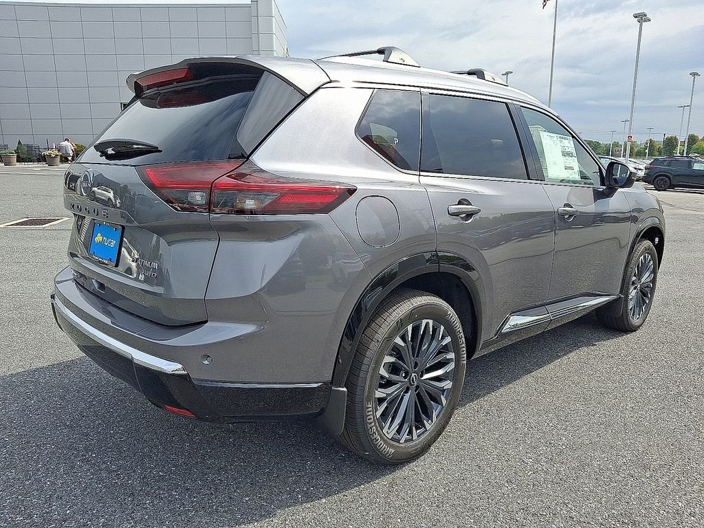 New 2026 Gun Metallic Nissan Platinum image 4