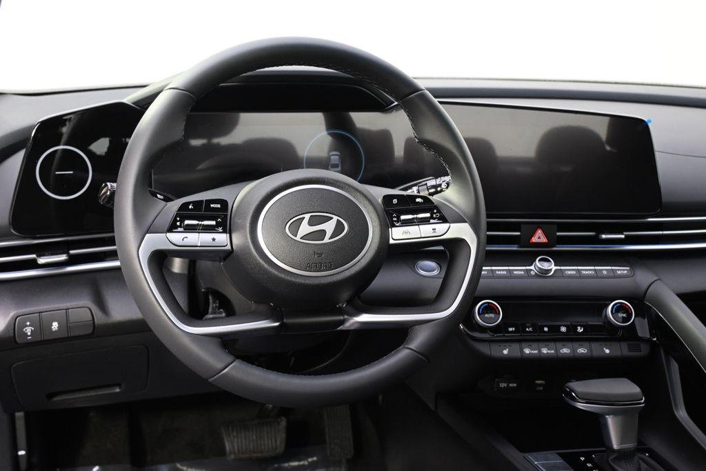 New 2026 Fluid Metal Hyundai Limited image 12