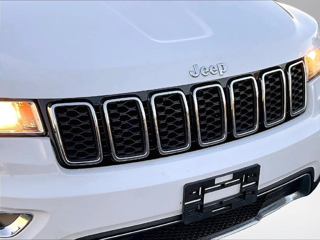 Used 2020 White Jeep Limited image 29