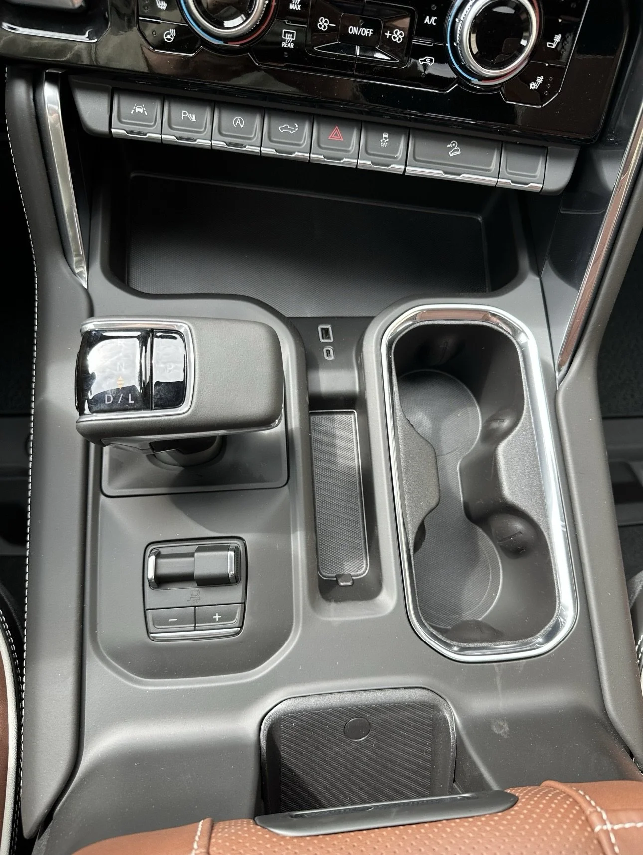 New 2026 Glacier White Tricoat GMC Denali Ultimate image 17