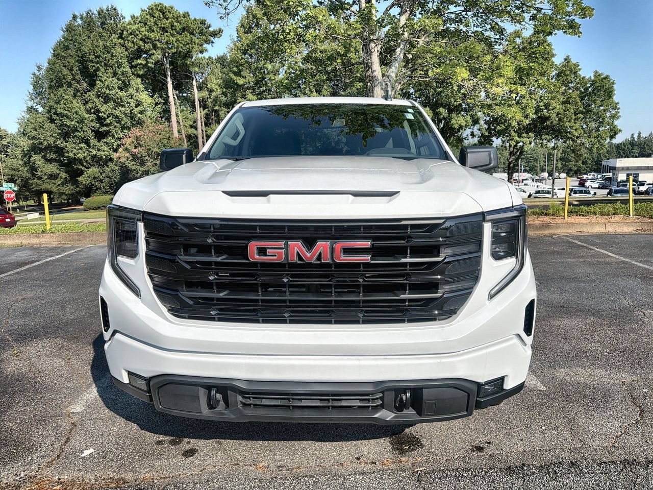 Used 2024 Summit White GMC Elevation image 3