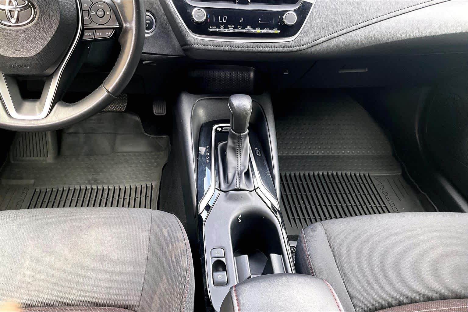 Used 2024 Ice Cap Toyota Hybrid SE image 17