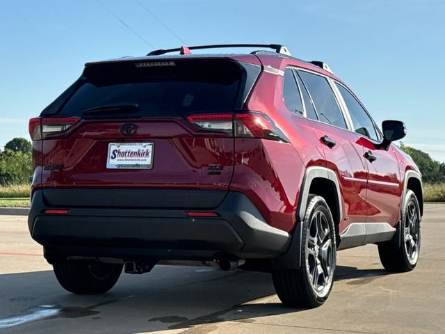 Used 2025  Toyota XLE Premium image 8