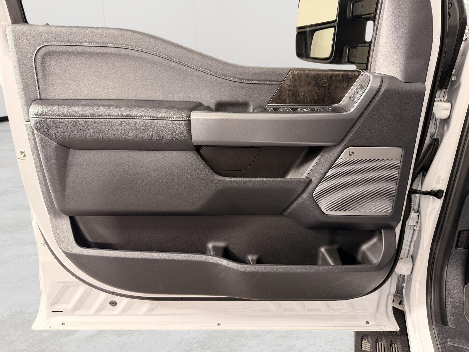Used 2024 Oxford White Ford LARIAT image 13