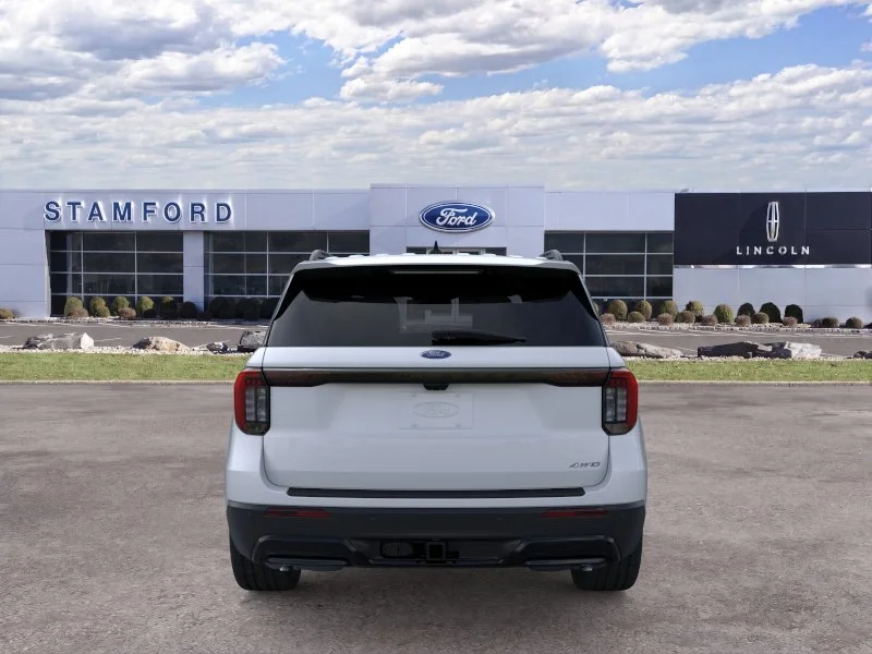 New 2026 Space White Metallic Ford ST-Line image 5