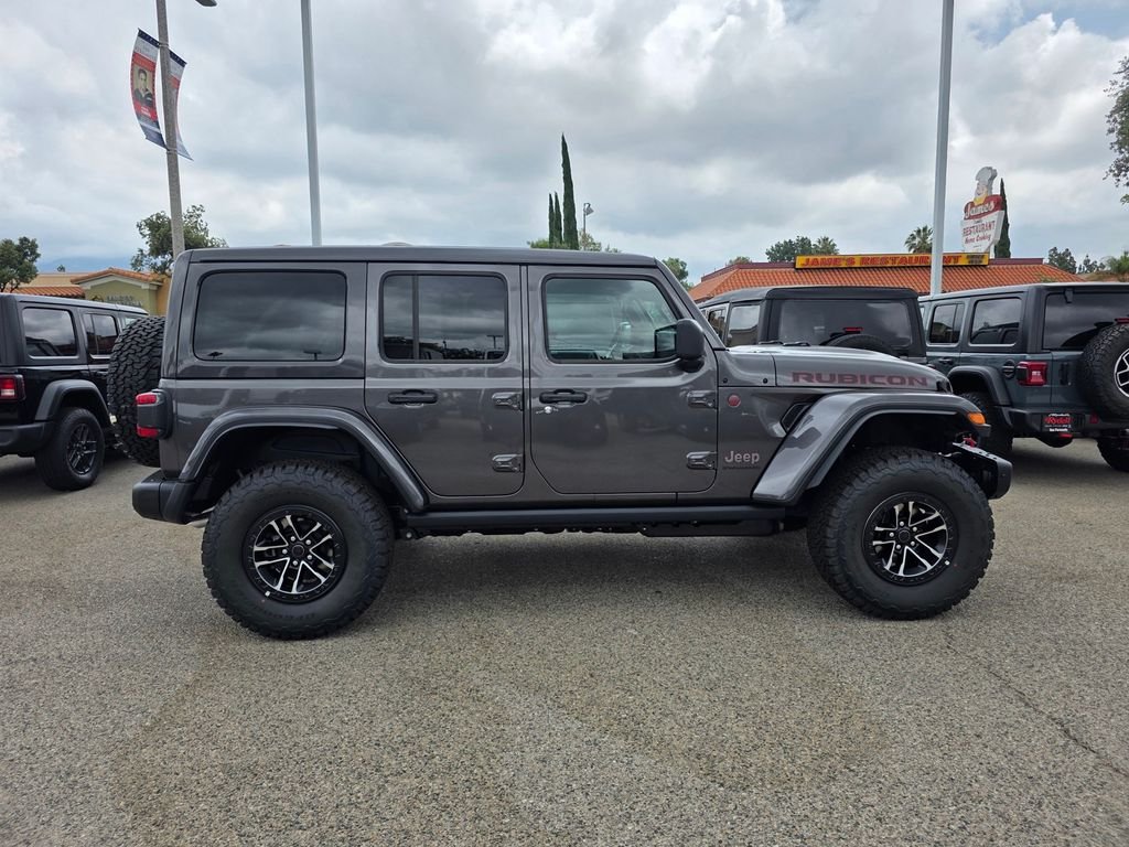 New 2026 Granite Crystal Metallic Clear-Coat Exterior Paint Jeep Rubicon X image 3