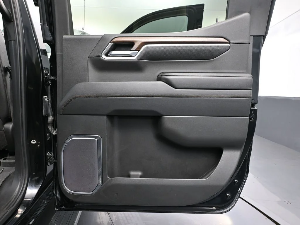 Used 2023 Black Chevrolet High Country image 36