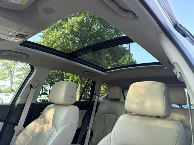 Used 2020 White Buick Essence image 33
