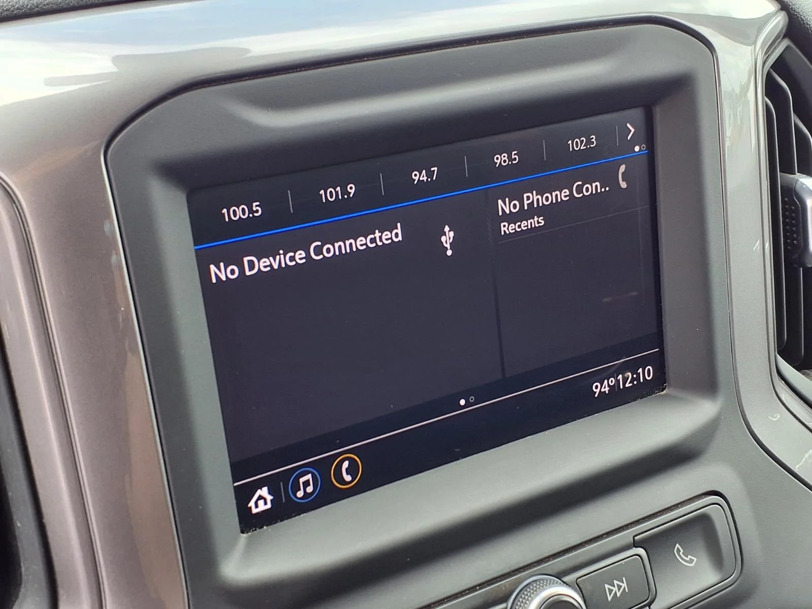 Used 2023 White GMC Pro image 3