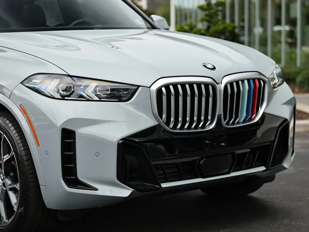 Used 2024 Brooklyn Gray Metallic BMW sDrive40i image 2
