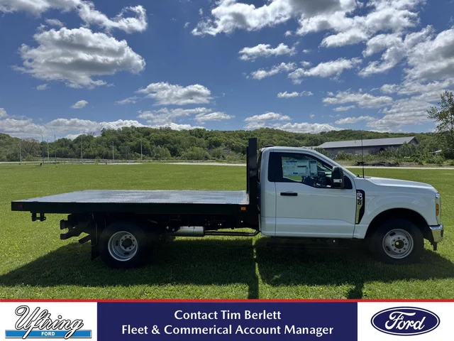 2025 Ford F350 2wd Flatbed Truck XL
