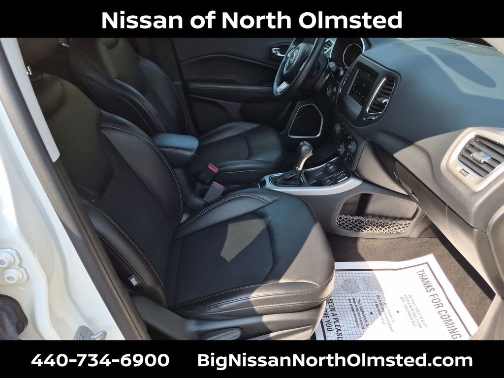 Used 2019 White Clearcoat Jeep Latitude image 26