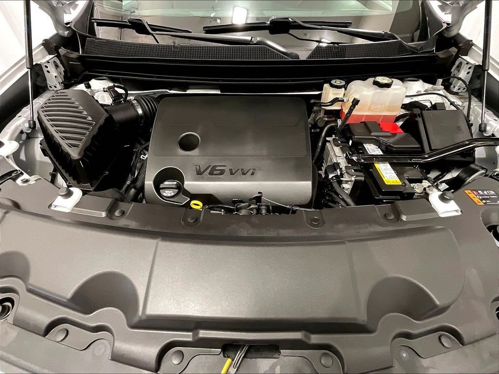 Used 2023 Summit White Chevrolet LT image 30