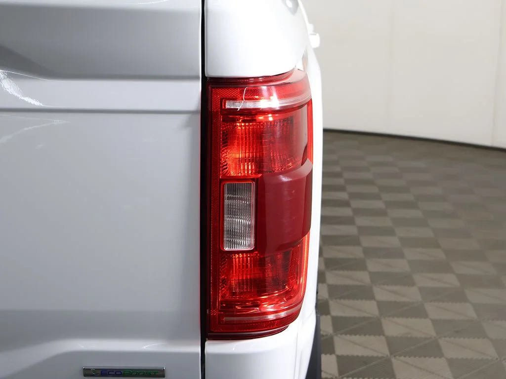 Used 2023 Oxford White Ford XLT image 16
