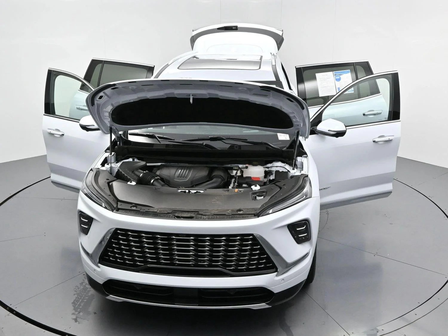 Used 2026 Iridescent White Tricoat Buick Avenir image 49