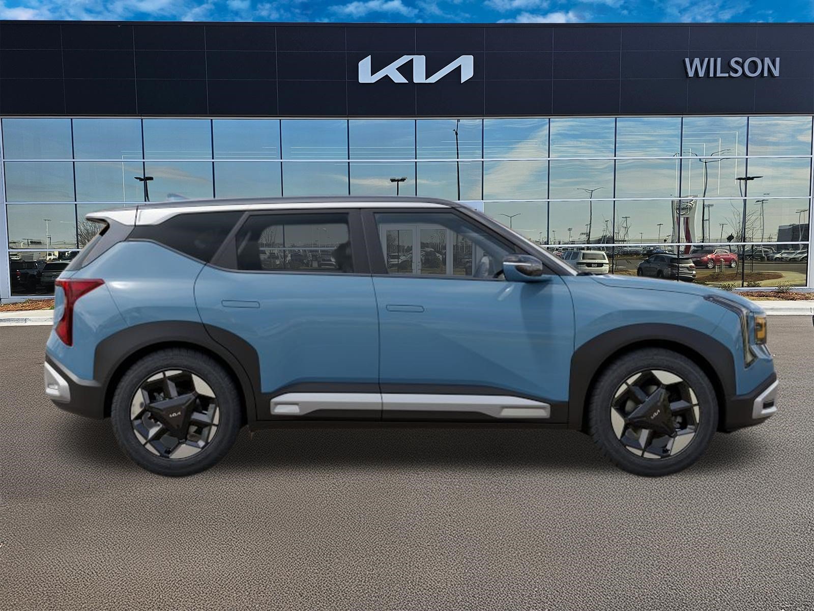 New 2027 Frost Blue / Black Roof Kia S image 7