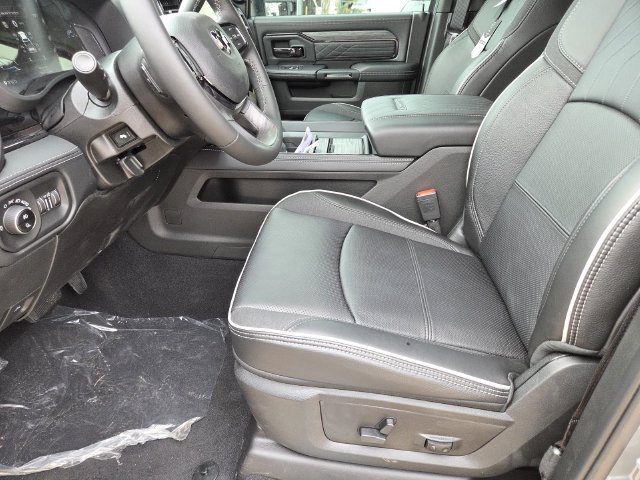 New 2027 Ceramic Gray Clear-Coat Exterior Paint RAM Limited image 18
