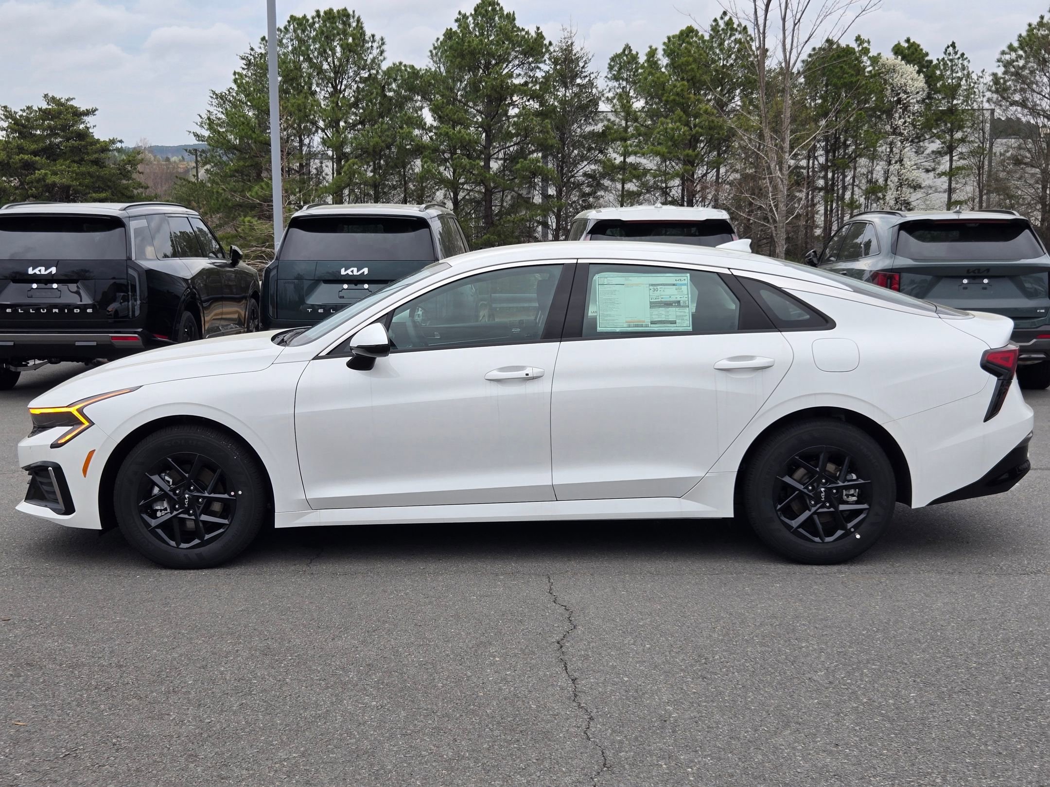 2026 Kia K5 LXS - Photo 4