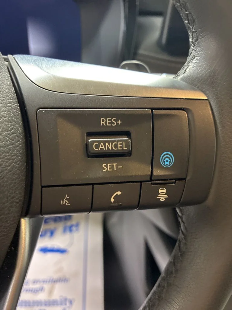 Used 2023 Gray INFINITI LUXE image 17