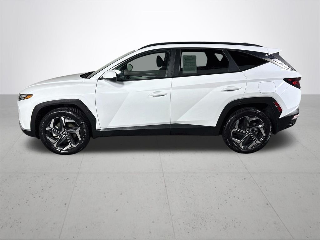 Used 2024 White Hyundai SEL image 9