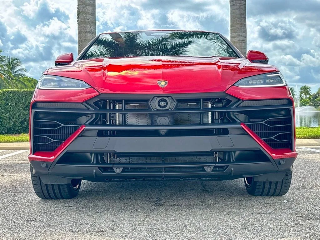 New 2026 Rosso Efesto Metallic Lamborghini SE image 3