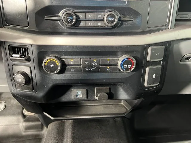 Used 2022 White Ford XL image 20