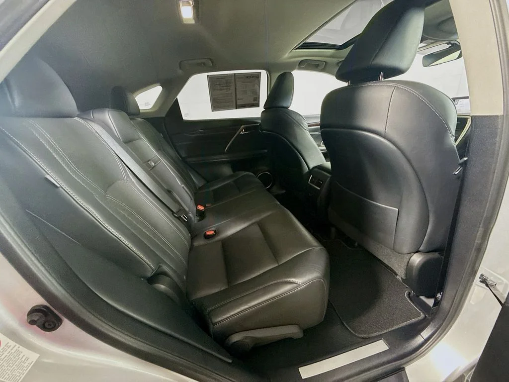 Used 2016 Silver Lining Metallic Lexus Base image 28