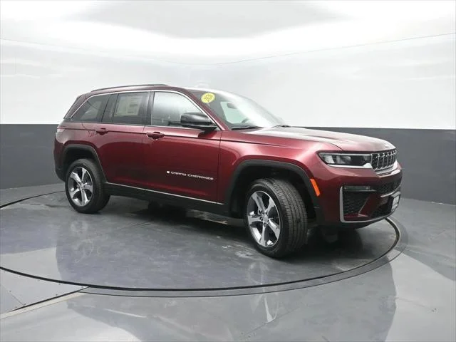 New 2026 Velvet Red Pearl-Coat Exterior Paint Jeep Limited image 4