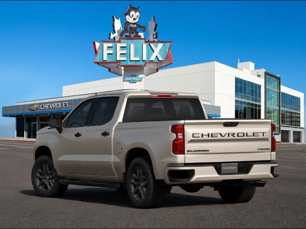 2026 Chevrolet Silverado 1500 Custom - Photo 2