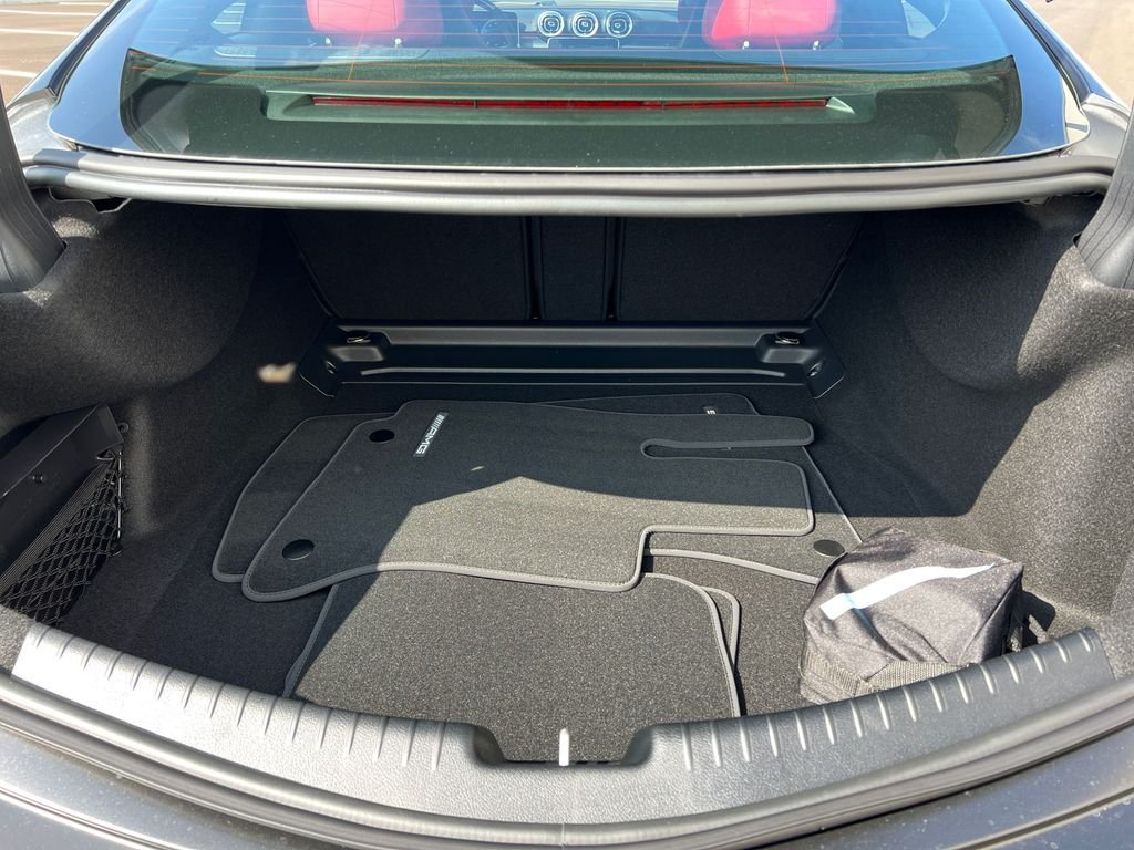 New 2027 MANUFAKTUR exclusive graphite grey magno Mercedes-Benz AMG® CLE 53 4MATIC+ Coupe image 7