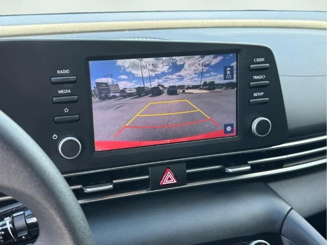 Used 2023 Red Hyundai SEL image 29