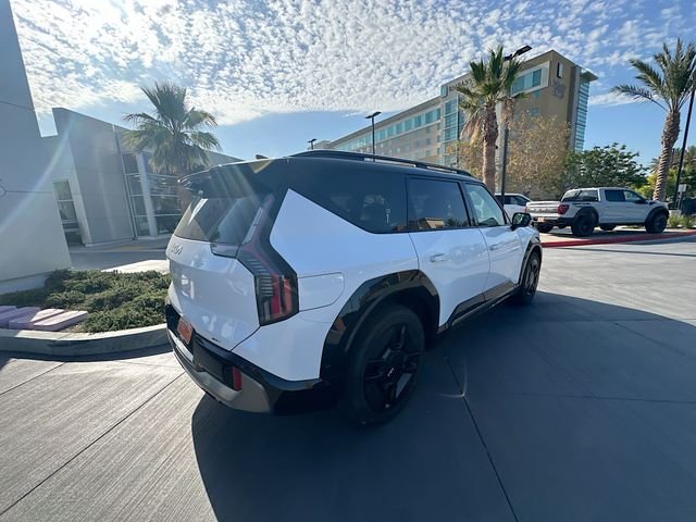 New 2026 Glacial White Pearl / Black Ro Kia GT-Line AWD image 7