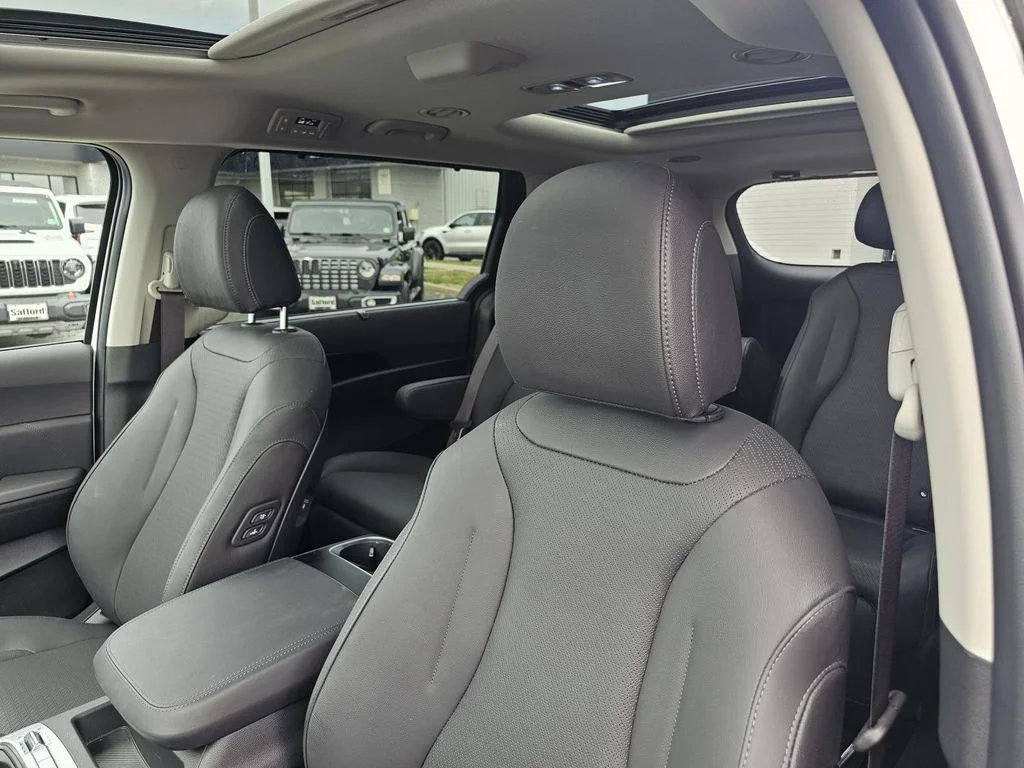 Used 2026 White Kia SX Prestige image 19