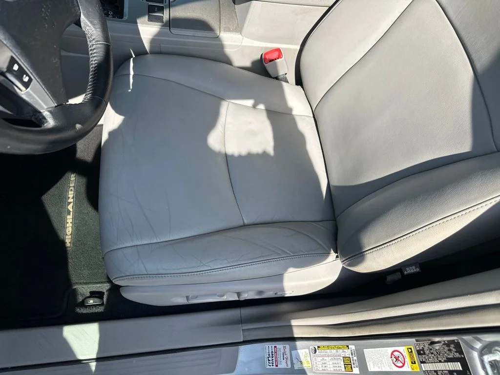 Used 2013 Classic Silver Metallic Toyota SE image 26