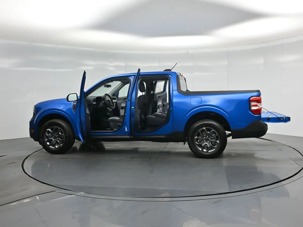 New 2026 Velocity Blue Ford XLT image 32
