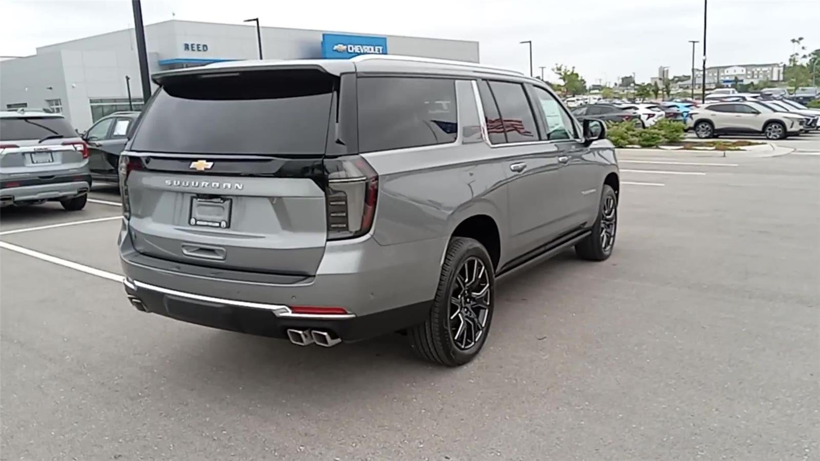2026 Chevrolet Suburban High Country - Photo 8