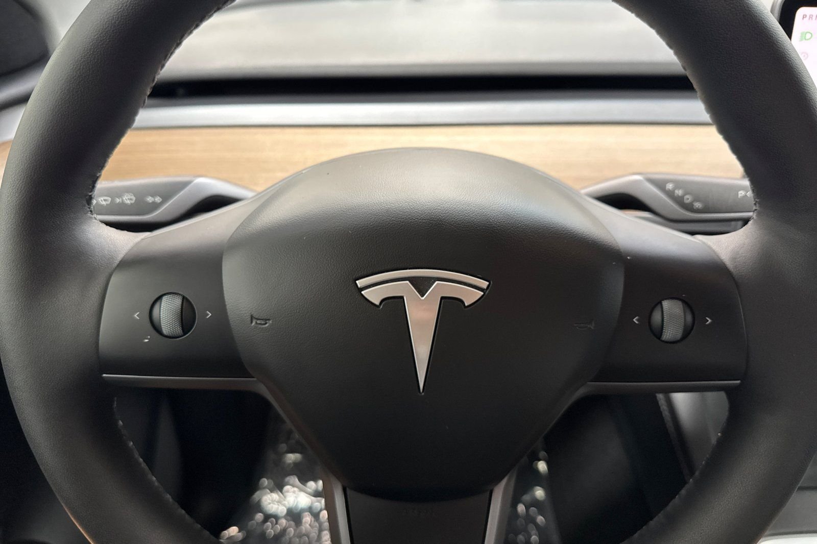 Used 2024 Stealth Gray Tesla Long Range image 28