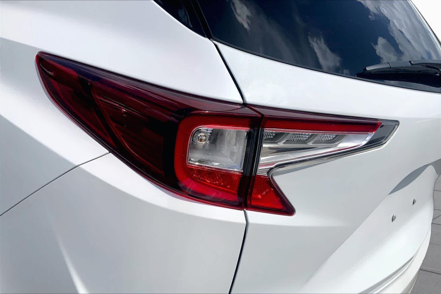 Used 2024 Platinum White Pearl Acura w/Technology Package image 29