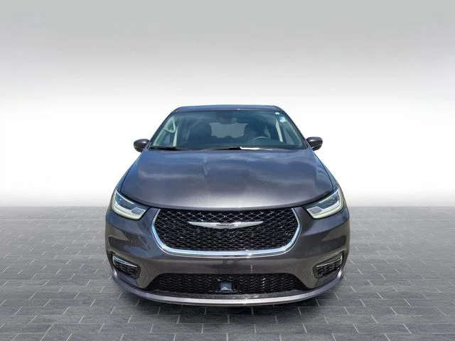Used 2023 Gray Chrysler Touring L image 2