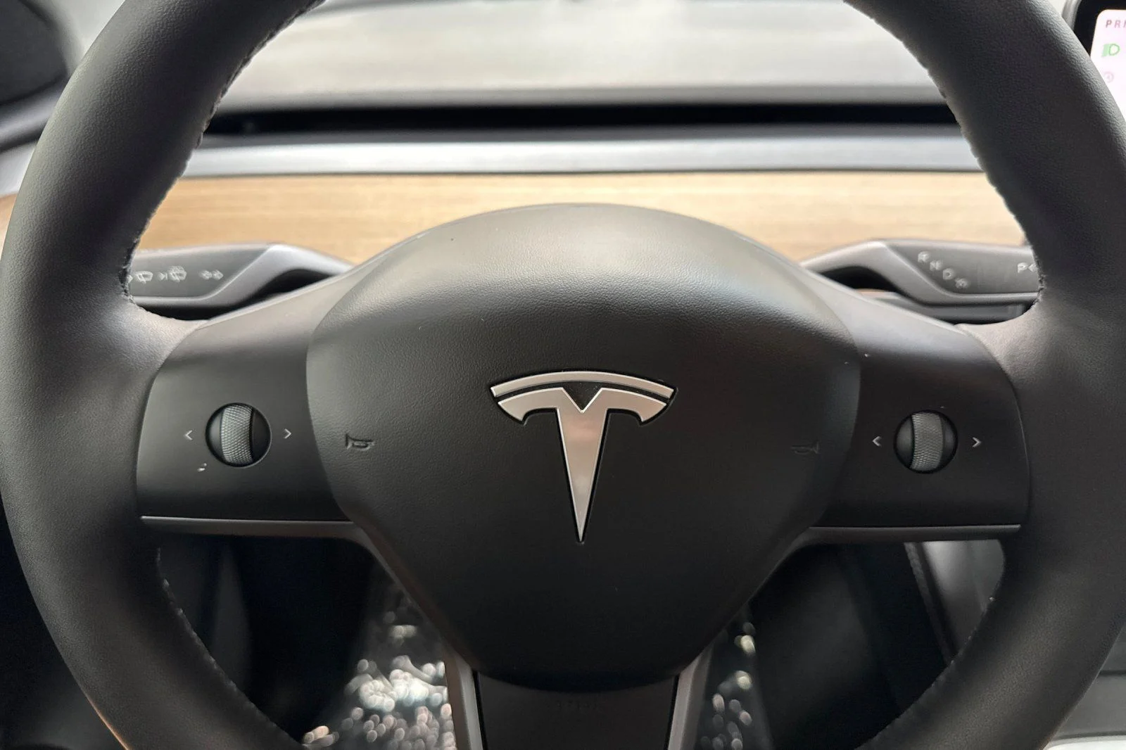 Used 2024  Tesla Long Range image 28